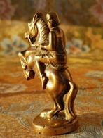 Mooi antiek beeldje uit Engeland van ridder op paard 7,2 cm., Antiek en Kunst, Antiek | Koper en Brons, Ophalen of Verzenden, Koper