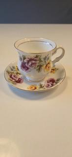 Theekopje met schotel balmoral castle bone china, Ophalen of Verzenden