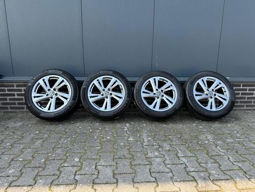 215/55R17 zomerbanden originele VW T-Roc set rond 5.3mm, Auto-onderdelen, Banden en Velgen, Banden en Velgen, Zomerbanden, 17 inch