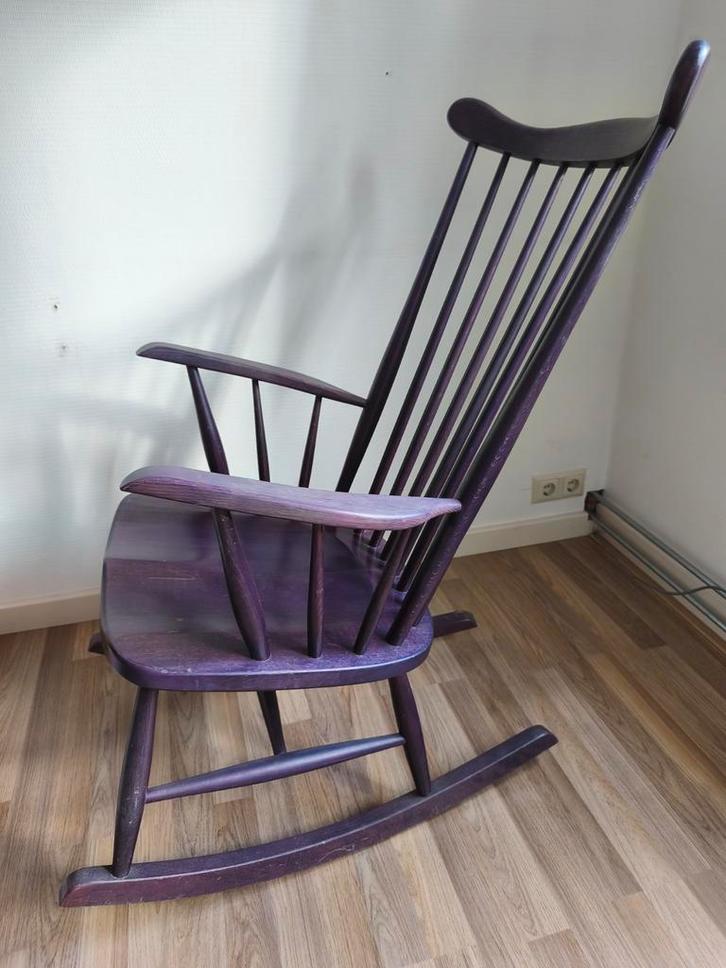 Mooie houten schommelstoel, Huis en Inrichting, Stoelen, Zo goed als nieuw, Eén, Hout, Overige kleuren, Ophalen