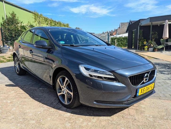 Volvo V40 2.0 T2 2017 Momentum/Camera/Winterpakket, Auto's, Volvo, Particulier, V40, ABS, Achteruitrijcamera, Airbags, Airconditioning