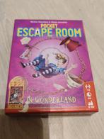 Pocket Escape Room: In Wonderland - Kaartspel, Hobby en Vrije tijd, Gezelschapsspellen | Bordspellen, Ophalen of Verzenden, 999 games
