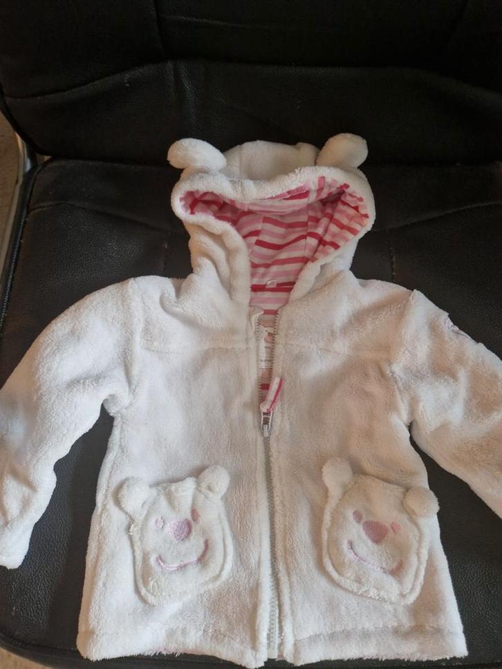 Z.G.A.N. SCHATTIG WIT ZACHT "WOLLIG" JASJE MET CAPUCHON, Kinderen en Baby's, Babykleding | Maat 68, Zo goed als nieuw, Meisje