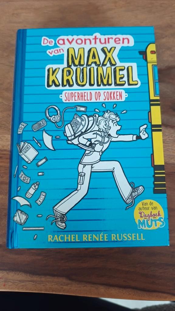 Rachel Renée Russell - Superheld op sokken, Boeken, Kinderboeken | Jeugd | 10 tot 12 jaar, Zo goed als nieuw, Ophalen of Verzenden