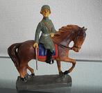 Soldaat op paard. Elastolin ca. 10 x 10 x 3 cm., Antiek en Kunst, Ophalen of Verzenden