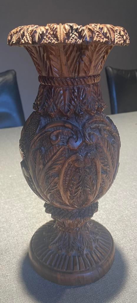Handgesneden houten vaas van olijfhout, Antiek en Kunst, Kunst | Beelden en Houtsnijwerken, Ophalen of Verzenden