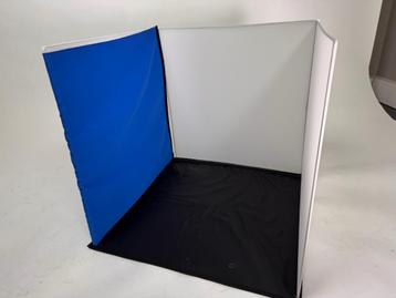 Compacte lichtbox voor productfotografie beschikbaar voor biedingen