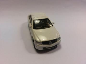 Mercedes Benz C 220 in wit schaal 1 op 64 fabrikant Dickie beschikbaar voor biedingen