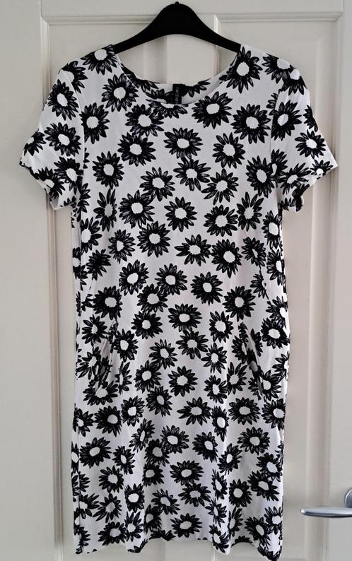 MarcCain ecru witte jurk + donkerblauwe bloemen mt 40 46345, Kleding | Dames, Jurken, Zo goed als nieuw, Maat 38/40 (M), Wit, Boven de knie