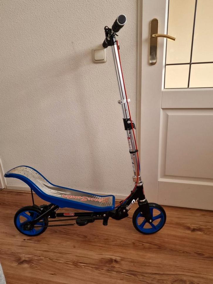 Spacescooter x590, Fietsen en Brommers, Steps, Zo goed als nieuw, Kickbike, Ophalen of Verzenden