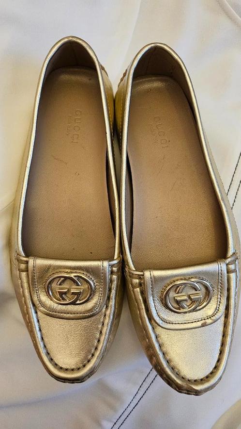 Gouden Gucci Leren Loafers / Instappers – Maat 36 G, Kleding | Dames, Schoenen, Zo goed als nieuw, Instappers, Beige, Verzenden