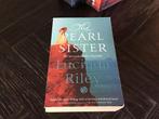 The Pearl Sister - Lucinda Riley, Ophalen of Verzenden, Zo goed als nieuw, Nederland