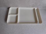 Tupperware Dienblad 22,5x38 cm. Crème, Huis en Inrichting, Ophalen of Verzenden, Zo goed als nieuw, Crème, Overige typen