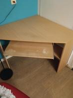 Gratis af te halen een hoek computer tafel, Huis en Inrichting, Kasten | Computermeubels, Ophalen of Verzenden, Gebruikt