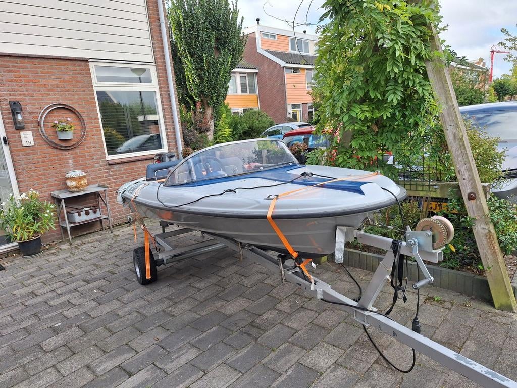 Leuke speedboot met trailer en buitenboordmotor, Watersport en Boten, Ophalen, Gebruikt, Minder dan 3 meter, Minder dan 70 pk