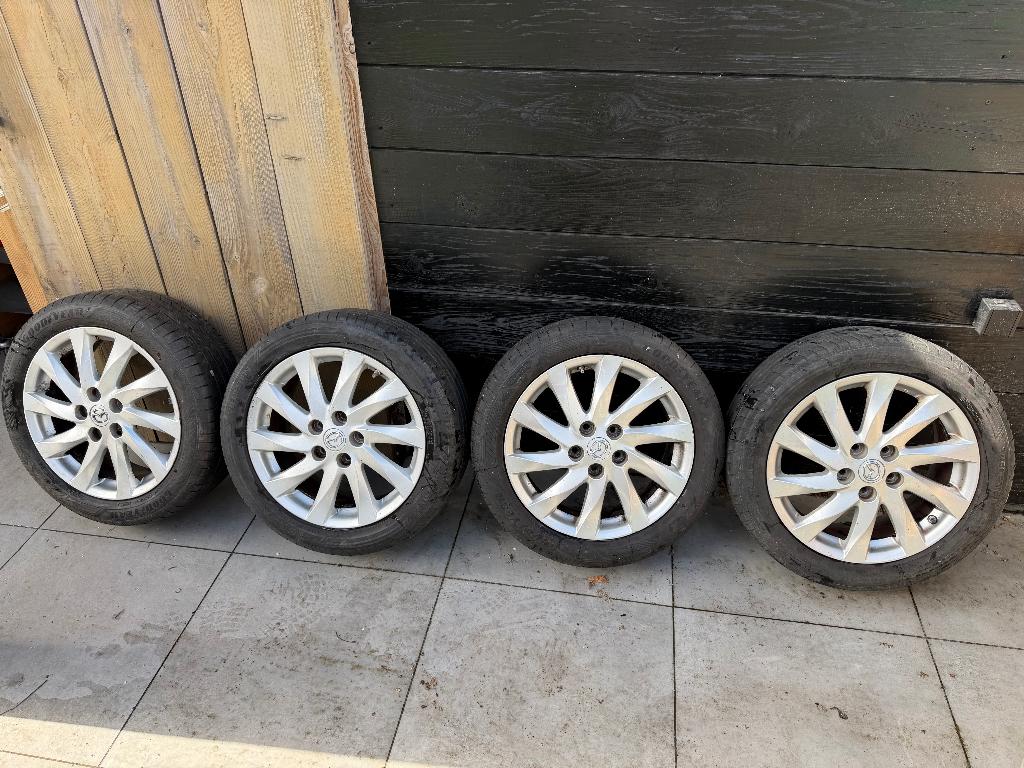 mazda 6 velgen zomerband 215/50 R17, Auto-onderdelen, Banden en Velgen, Ophalen, Velg(en), 17 inch, Personenwagen