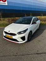 Kia ProCeed 1.6 T-GDI GT-Line /58.555KM /204PK /PANO /NAV, Leder en Stof, Wit, 14 km/l, Stationwagon