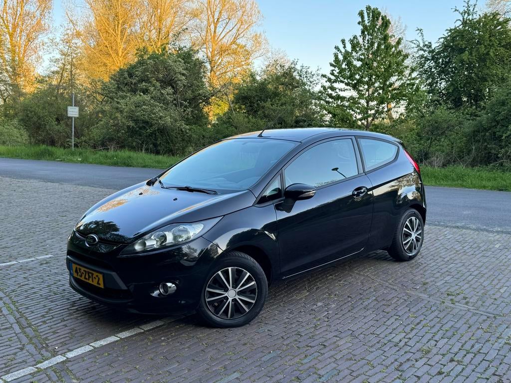 Ford Fiësta 1.6TDCI 70KW 3DR 2012 Zwart, Voorwielaandrijving, Euro 5, 96 €/maand, Zwart