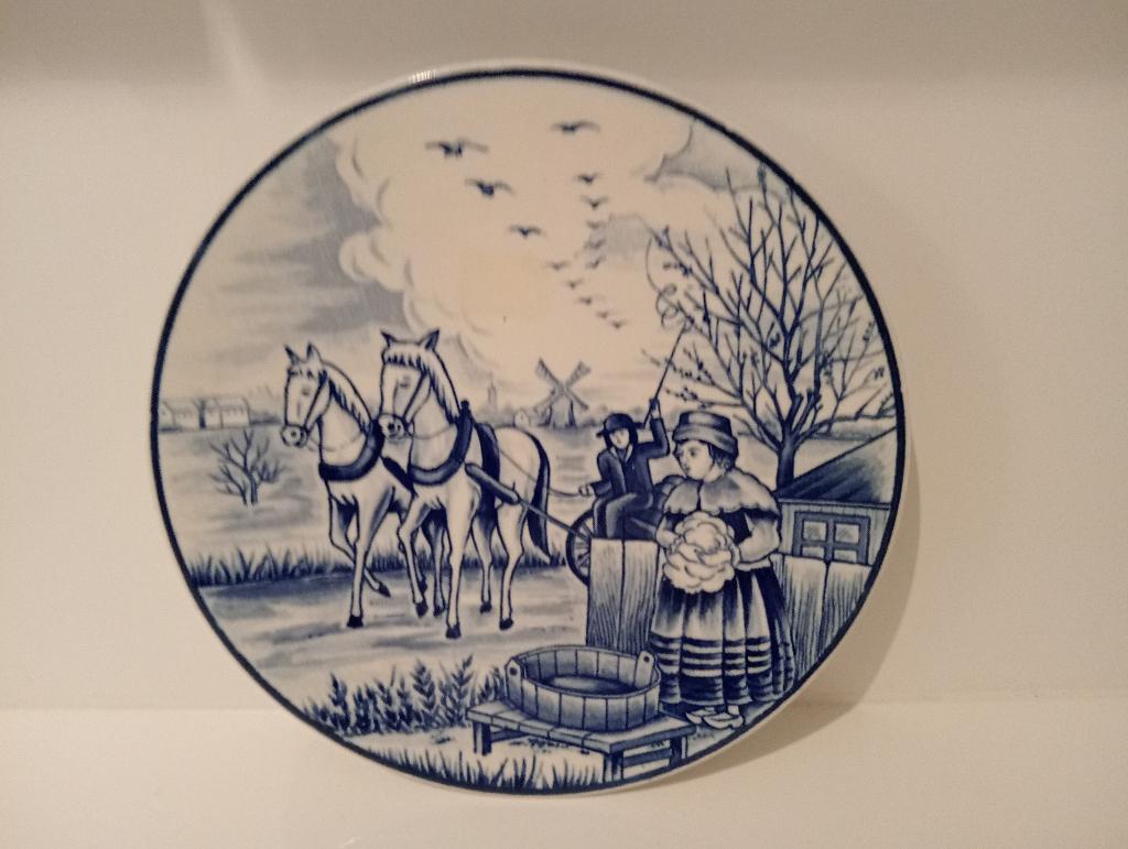 4 Delfts blauwe bordjes 18cm doorsnee, Ophalen