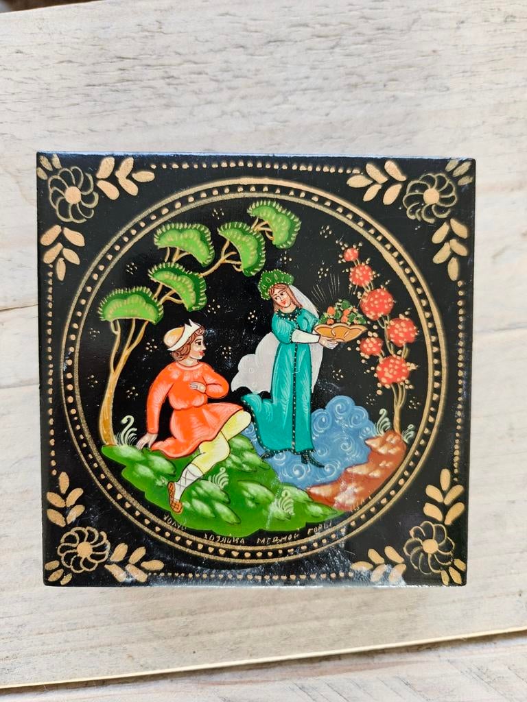 Russisch lakdoosje, Ophalen of Verzenden