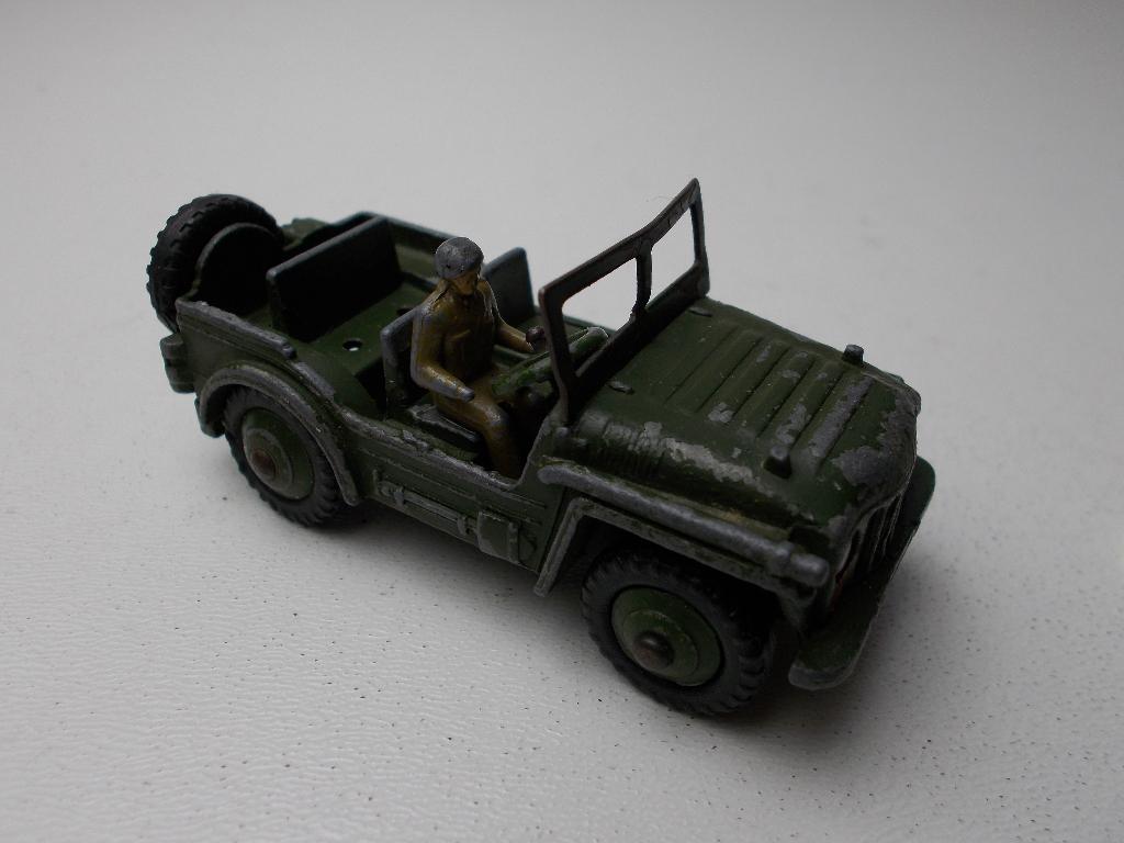 1958 Dinky Toys 674 AUSTIN CHAMP + DRIVER (-R-), Ophalen of Verzenden, Gebruikt, Auto, Dinky Toys