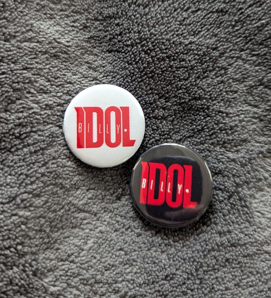 Billy Idol – 25 mm button – wit/zwart/rood, Ophalen of Verzenden, Nieuw, Overige typen
