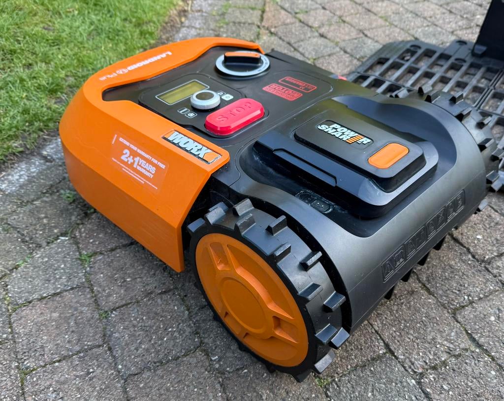 Te koop. Worx Landroid M700 plus WR167E zonder laadstation, Tuin en Terras, Ophalen, Zo goed als nieuw, Worx, Bestuurbaar via app