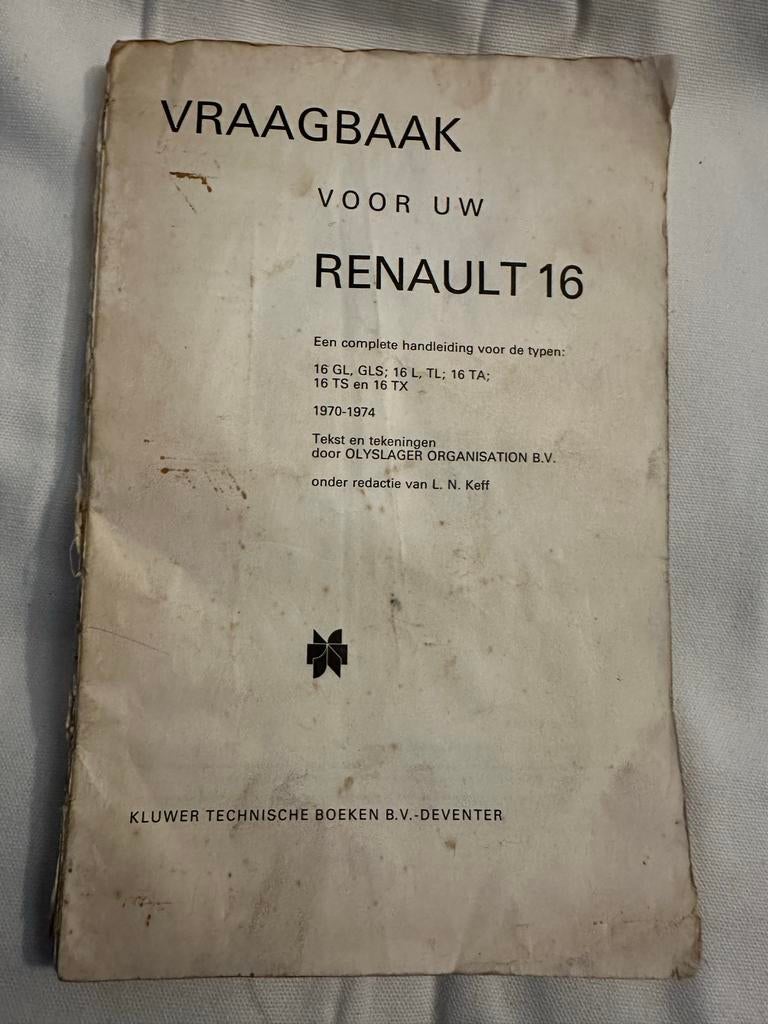 Vraagbaak Renault 16 (1970-1974) Olyslager, Boeken, Ophalen of Verzenden, Gelezen, Renault