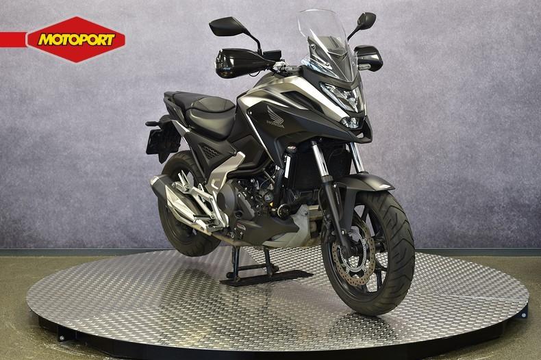 Honda NC 750 X DCT (bj 2021), Honda Motor Europe, Bedrijf, Crystal Bldng B-Unit B11.2 Rivium Blv200
2909 LK  Capelle aan den IJsel, NL