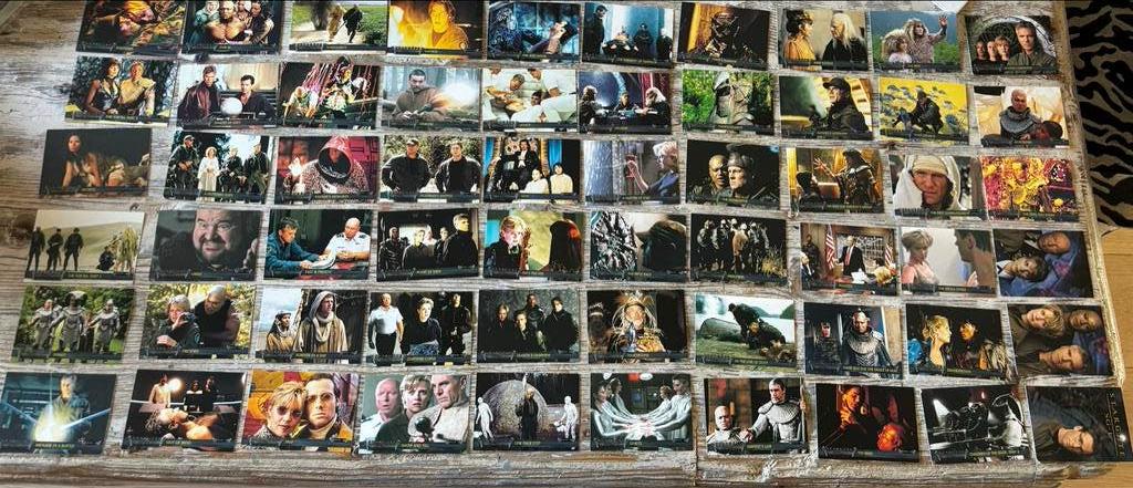 Stargate SG-1 Trading Cards - 60 stuks, Ophalen of Verzenden, Zo goed als nieuw, Tv, Foto of Kaart