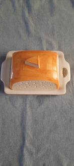 Bassano Kaasplankje met Kaasstolp - Made in Italy, Ophalen of Verzenden, Zo goed als nieuw, Aardewerk, Overige stijlen