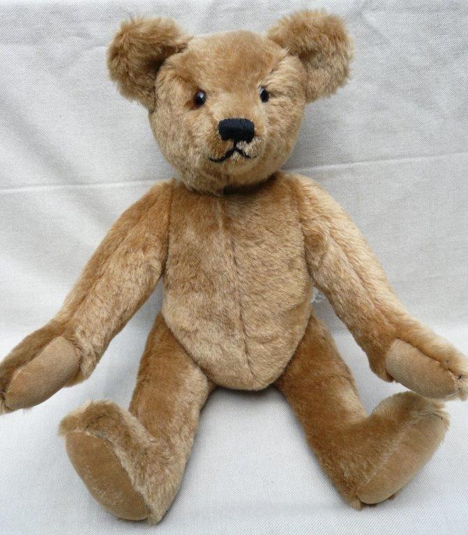 Klassieke teddybeer van Sylvia van Otterloo, Verzamelen, Beren en Cherished Teddies, Gebruikt, Stoffen beer, Overige merken, Ophalen of Verzenden