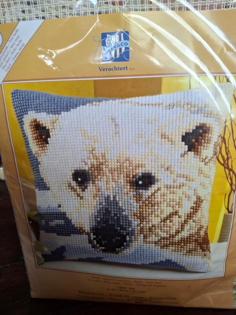 Kussen ijsbeer, Ophalen of Verzenden, Nieuw, Borduurpakket