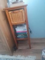 Houten ladekastje met rieten mandje, Huis en Inrichting, Kasten | Ladekasten, Ophalen, Minder dan 50 cm, Gebruikt, 1 of 2 laden