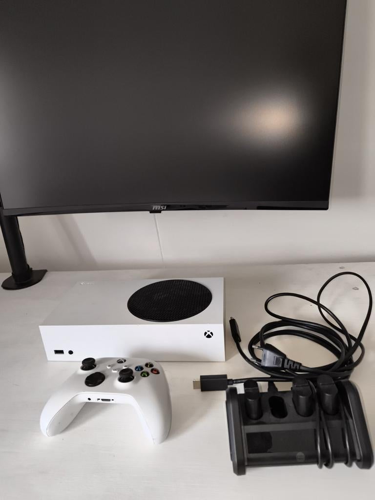 Xbox Series S met controller en oplaadstation, Ophalen of Verzenden