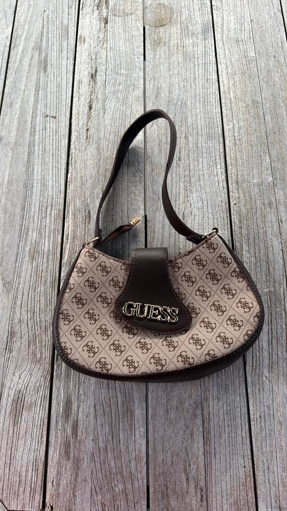 Guess tas bruin, Kinderen en Baby's, Kindermode-accessoires, Ophalen of Verzenden, Zo goed als nieuw