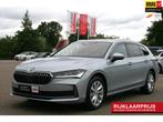 Skoda Superb Combi 1.5 TSI MHEV First Edition, Stof, 4 cilinders, 150 pk, Adaptive Cruise Control