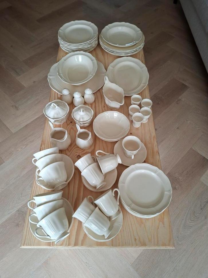 Wedgewood queen's  plain servies, Huis en Inrichting, Keuken | Servies, Nieuw, Compleet servies, Wedgwood, Porselein, Ophalen