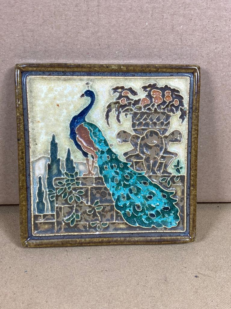 Porceleyne Fles cloisonne tegel Pauw, Antiek en Kunst, Antiek | Wandborden en Tegels, Ophalen of Verzenden