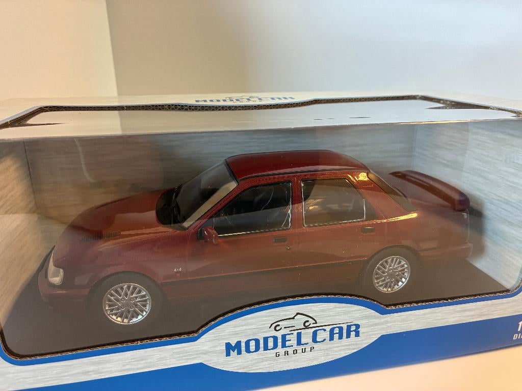 27523: Ford Sierra RS Cosworth 4X4 - 1990 - MCG 1:18, Hobby en Vrije tijd, Modelauto's | 1:18, Bottgerstr 2-14, 65439 Florsheim, Germany