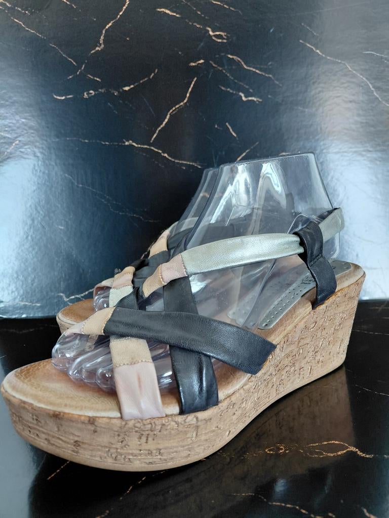 Mooie leren Marila sandalen 39, Kleding | Dames, Overige kleuren, Verzenden, Sandalen of Muiltjes, Zo goed als nieuw