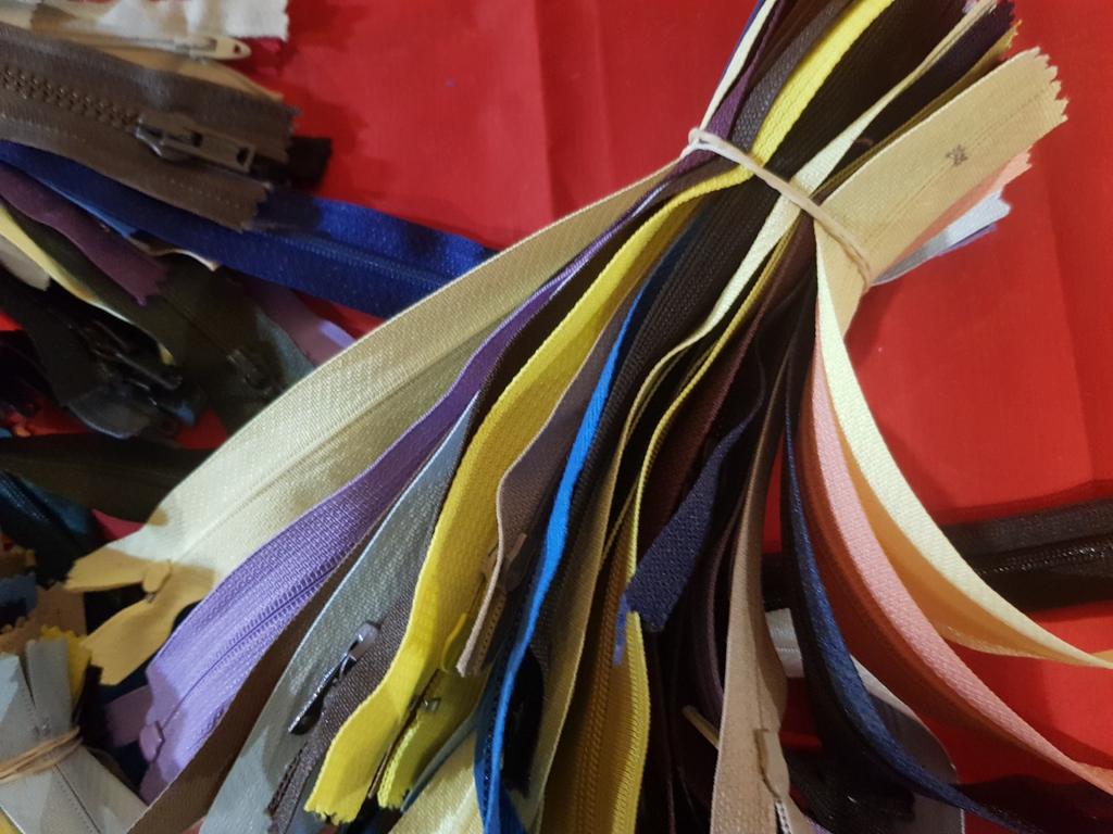 Grote partij ritsen van 12 tot 20 cm lang, Ophalen of Verzenden, Nieuw, Rits of Sluiting