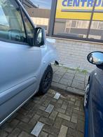 Zilverkleurige bestelwagen met schade, Auto diversen, Ophalen, Zilver of Grijs, Overige carrosserieën, Peugeot