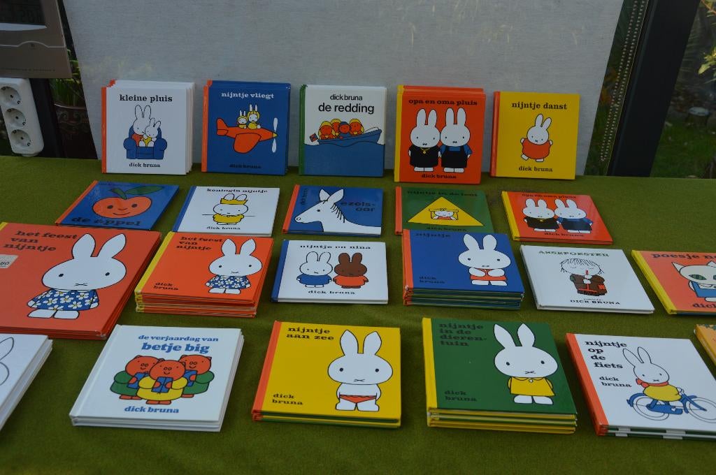 54 vierkanten Nijntje boekjes Dick Bruna: Betje Big, Pien en, Boeken, Kinderboeken | Baby's en Peuters, Gelezen, 2 tot 3 jaar