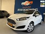Ford Fiesta 1.0 Champion / bj.2013 / kleur: wit / 5 deurs /, Euro 5, Stof, 525 kg, Origineel Nederlands