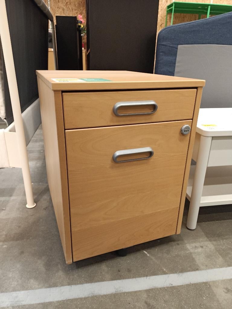 kastje, Ikea, Ophalen of Verzenden, Zo goed als nieuw