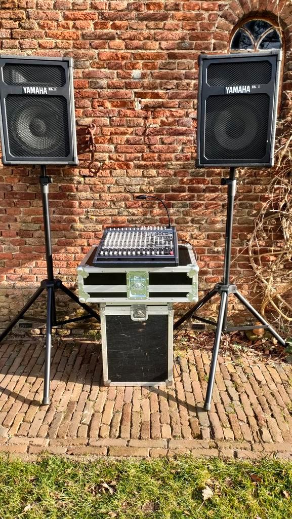 Complete PA installatie met powered mixer, Muziek en Instrumenten, Versterkers | Keyboard, Monitor en PA, Gebruikt, P.A., 500 tot 1000 watt