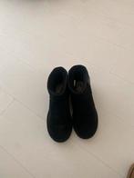Ugg classic mini zwart maat 39, Ophalen of Verzenden, Zo goed als nieuw, Zwart, Lage of Enkellaarzen