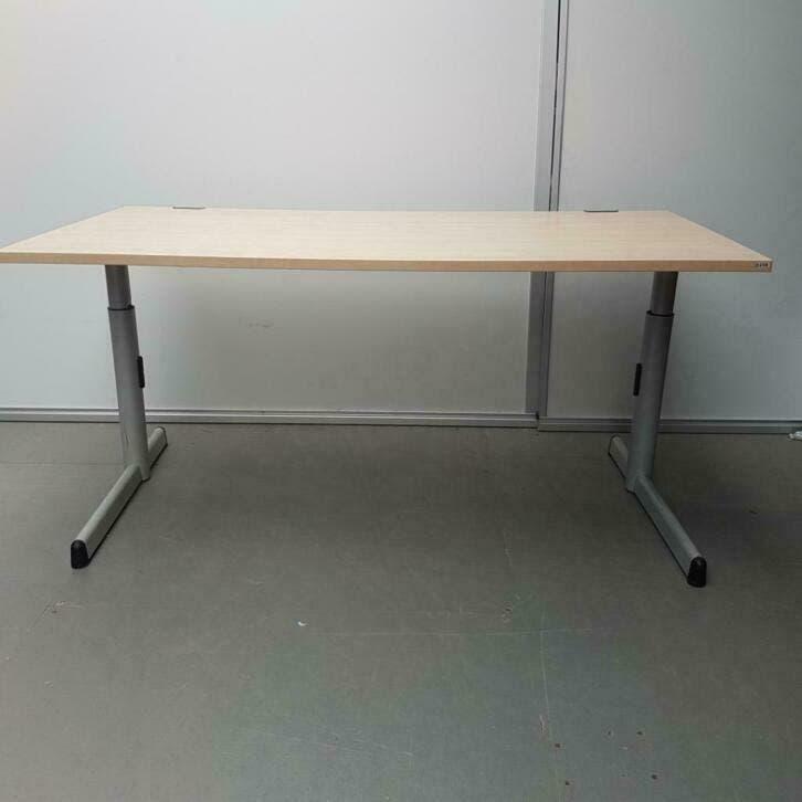Grote partij 100x Steelcase bureau's 160x80 cm ihv 64-84 cm, Ophalen, In hoogte verstelbaar, Gebruikt