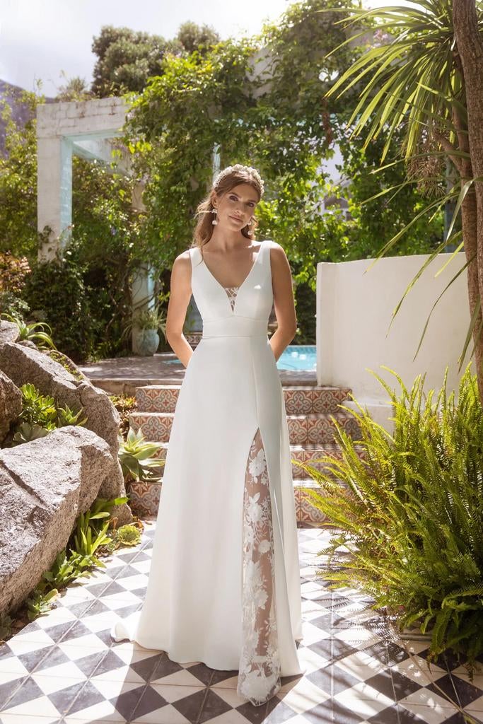 Trouwjurk 38/40 kant met split, Kleding | Dames, Trouwkleding en Trouwaccessoires, Ophalen of Verzenden, Zo goed als nieuw, Wit